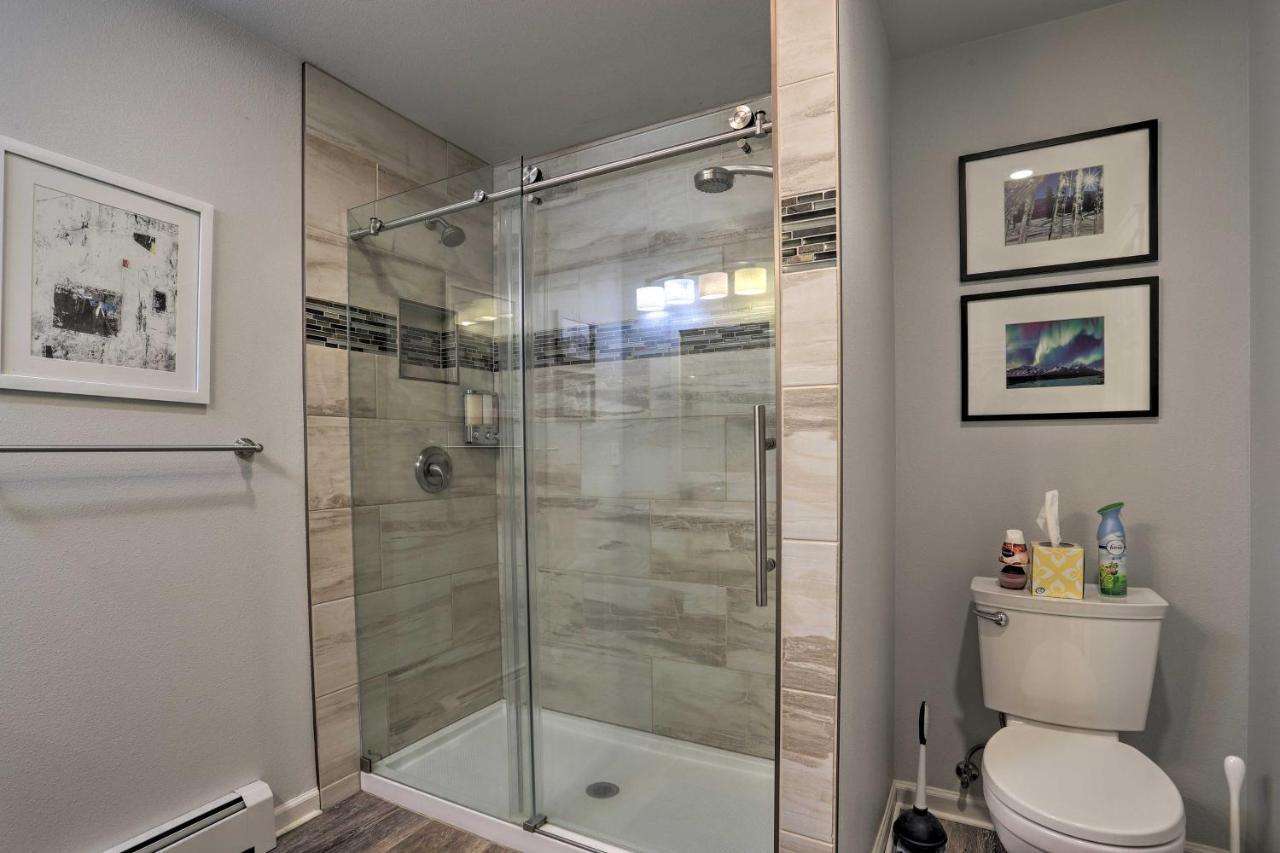Modern Anchorage Getaway, Steps From Coastal Trail 아파트 외부 사진