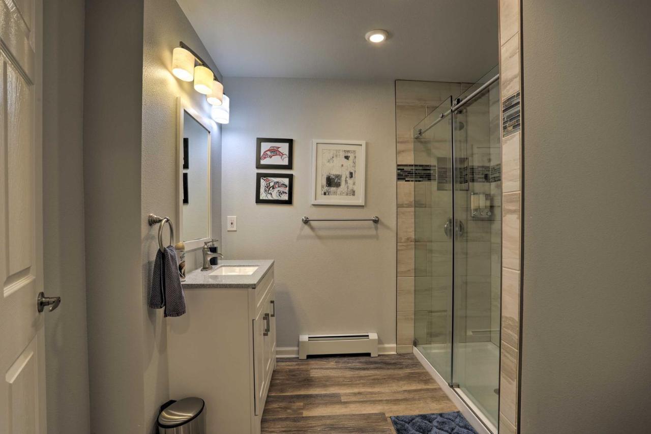 Modern Anchorage Getaway, Steps From Coastal Trail 아파트 외부 사진