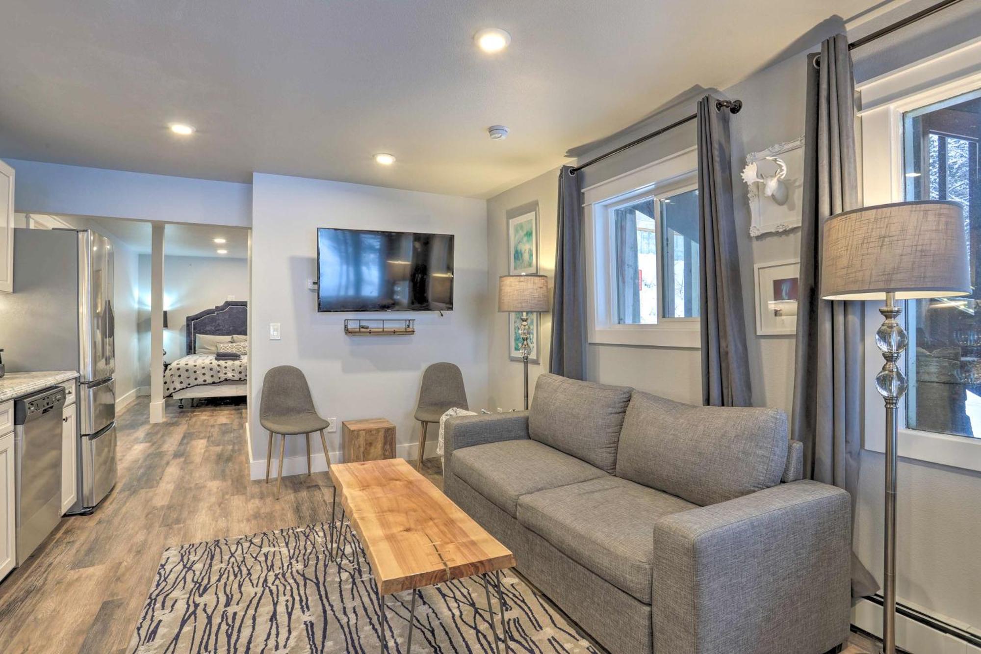 Modern Anchorage Getaway, Steps From Coastal Trail 아파트 외부 사진